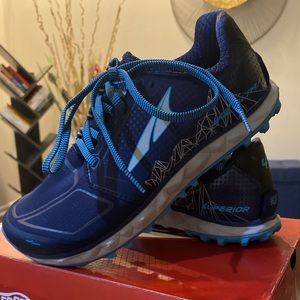 Altra Superior 4.0 Dark Blue